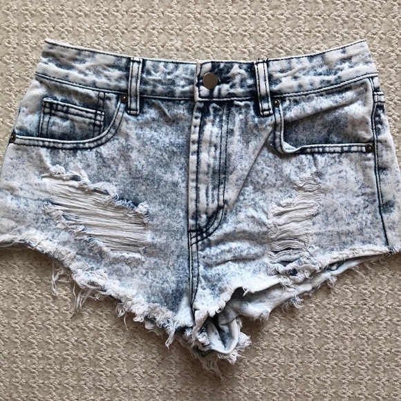 Shorts - Picture 2 of 5